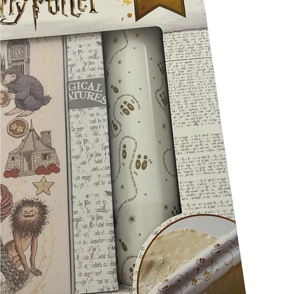 Warner Bros. Wizarding World Cookbook & Rolling Pin Set - New - Picture 5 of 8
